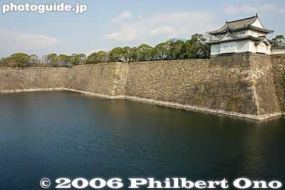 Outer moat and Sengan Turret
Keywords: osaka prefecture castle