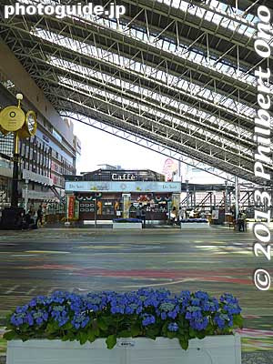 There are great spots to just sit or meet up with a friend. 
Keywords: osaka station train