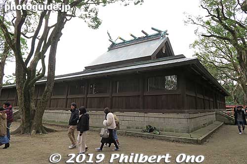 You can walk around Otori Taisha's main shrine. Otori Taisha's architecture is called Otori-zukuri.
Keywords: osaka sakai Otori Taisha Jinja shrine