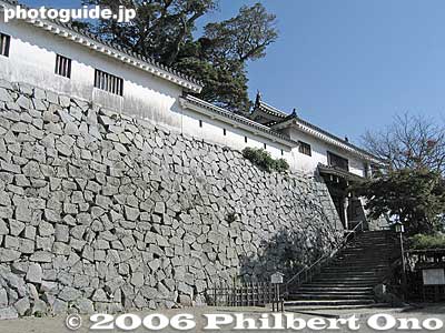 Castle wall and Yagura-mon Gate
Keywords: saga prefecture karatsu castle