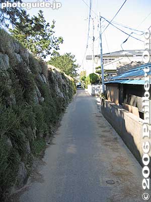 Stone wall path parallel to the beach
Keywords: saga prefecture karatsu castle