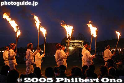 Also see the [url=http://www.youtube.com/watch?v=TwBWNk_MRb8]video at YouTube[/url].
Keywords: saitama, gyoda, sakitama Tumuli Park, fire festival, matsuri, himatsuri
