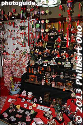 The stonemason also had a little room in the back displaying real hina dolls.
Keywords: saitama hanno hinamatsuri hina matsuri doll festival