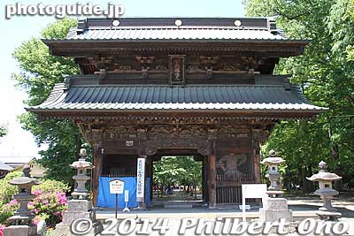 Kisomon Gate was built in 1855. 貴惣門
Keywords: saitama kumagaya Menuma Shodenzan Kangiin temple