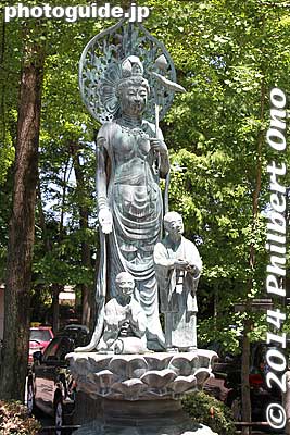 Kannon statue
Keywords: saitama kumagaya Menuma Shodenzan Kangiin temple kannon