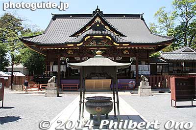 Incense burner in front of Honden Hall
Keywords: saitama kumagaya Menuma Shodenzan Kangiin temple