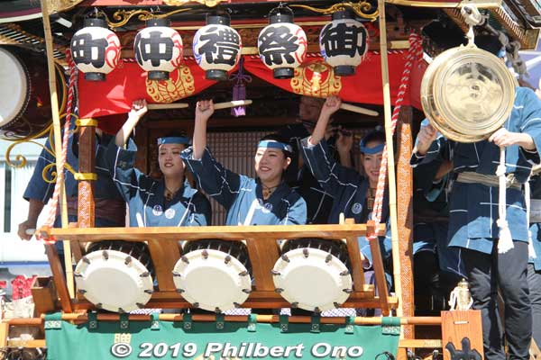 Kumagaya Uchiwa Matsuri float drummers. For this day, eight of the twleve Kumagaya Uchiwa Matsuri floats greeted visitors.
Keywords: saitama kumagaya rugby world cup