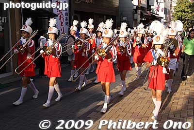 A school marching band starts off the festivities.
Keywords: saitama kita-urawa awa odori dance matsuri festival