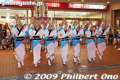 Also see [url=http://www.youtube.com/watch?v=hixFsWqpa9E]my YouTube video here.[/url] 
Keywords: saitama kita-urawa awa odori dance matsuri festival dancers women 