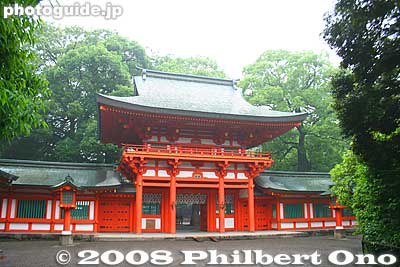 Hikawa Shrine gate 楼門
Keywords: saitama omiya hikawa shrine shinto trees gate