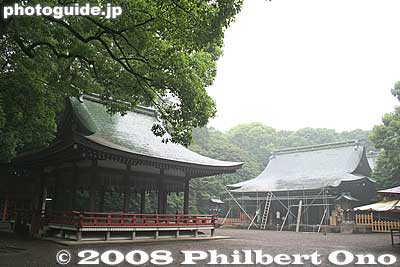 The Haiden Hall is on the right. It was undergoing renovations. 氷川神社
Keywords: saitama omiya hikawa shrine shinto trees