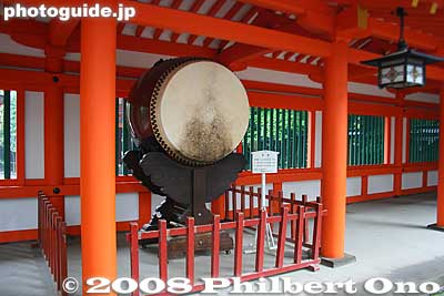 Keywords: saitama omiya hikawa shrine shinto taiko drum