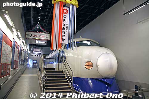 The Railway Museum has a separate building just for the 0 Series, first-generation shinkansen.
Keywords: saitama omiya Railway railroad Museum train tokaido shinkansen