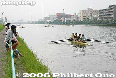 The surroundings are not very scenic, and the water is not so clean.
Keywords: saitama toda boat rowing race regatta university