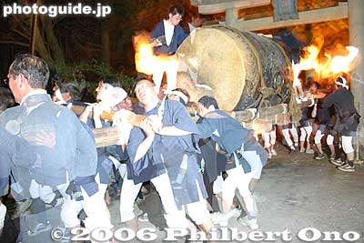 After the bon fire, the taiko drum procession leaves the shrine and parades around the village.
Keywords: japan shiga aisho-cho misaki shrine fire festival matsuri
