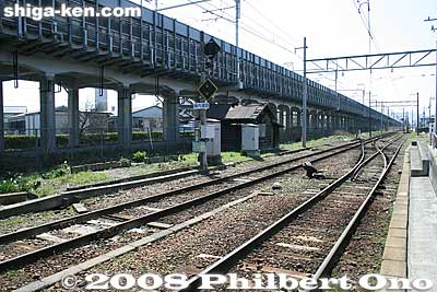 Parallel to Echigawa Station is the elevated shinkansen tracks.
Keywords: shiga aisho-cho echigawa-juku echigawa station train ohmi railways