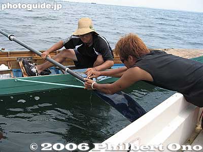 Making repairs. The boats are decades old.
Keywords: shiga lake biwako shuko rowing around