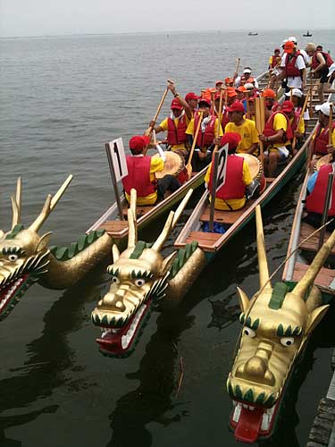 Dragon boat ride at Ogoto. Ogoto is a major hot spring town.

