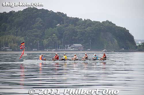 Rowing to Hikone.
Keywords: shiga hikone lake biwa fisa world rowing tour biwako lake biwa boats 