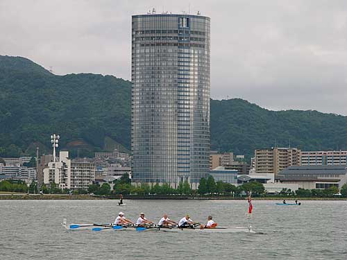 Rowing past Otsu Prince Hotel.
