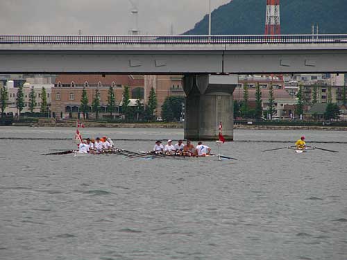 Further south is the Omi Ohashi Bridge, smaller than the Biwako Ohashi Bridge.
