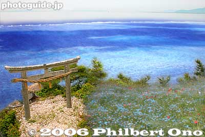 "Azure blue flower garden, revered coral shrine."
Keywords: shiga lake biwa rowing song biwako shuko no uta boating chikubushima nagahama shrine temple