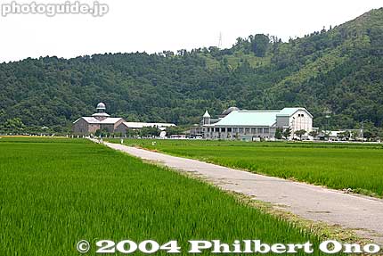 To Bungei no Sato. This is a complex of several buildings including a castle museum and archealogical museum. 文芸の郷 [url=http://goo.gl/maps/mkyFf]MAP[/url]
Keywords: shiga prefecture azuchi azuchicho