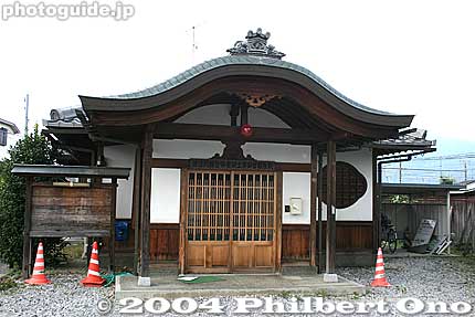 Police box in front of Azuchi Station
Keywords: shiga prefecture azuchi azuchicho japanbuilding