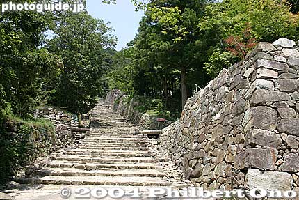 Main stairs of Otemichi path
Keywords: shiga prefecture azuchi castle