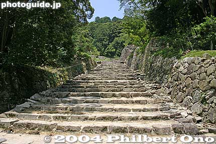 A lot of impressive stone work remains of Azuchi Castle.
Keywords: shiga prefecture azuchi castle shigabesthist