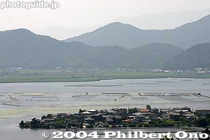 Lake Nishinoko
Keywords: shiga prefecture azuchi castle