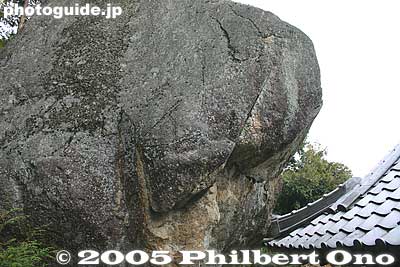 Giant rock
Keywords: shiga prefecture omi-hachiman chomeiji temple saigoku pilgrimage