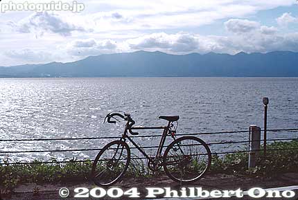 Cycling on lakeshore road. There is a scenic cycling path all around Lake Biwa. Takes 2-3 days to cycle around the lake.
Keywords: shiga prefecture Omi-hachiman