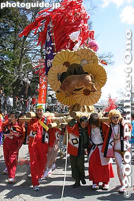 [b]Ishin-cho float[/b]. 為心町のだし
Keywords: shiga omi-hachiman sagicho matsuri festival float boar