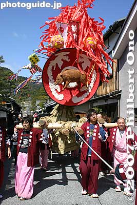 [b]Shinmachi-dori float[/b]. 新町通りのだし
Keywords: shiga omi-hachiman sagicho matsuri festival float boar