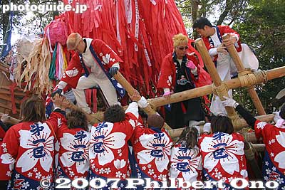 If you missed it, there's always another float fight to watch.
Keywords: shiga omi-hachiman sagicho matsuri festival