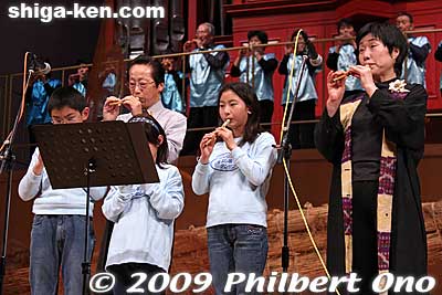 Also see [url=http://www.youtube.com/watch?v=3nR62lShQR0]my YouTube video here.[/url]
Keywords: shiga azuchi omi-hachiman bungei no sato yoshibue reed flute concert music 