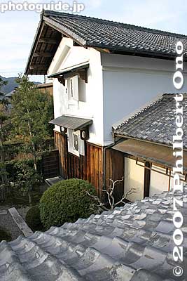 Keywords: shiga higashiomi gokasho omi shonin merchant homes houses Tonomura Shigeru