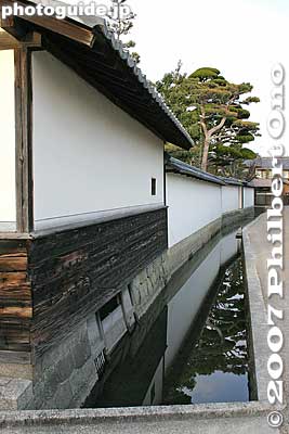 Keywords: shiga higashiomi gokasho omi shonin merchant homes houses
