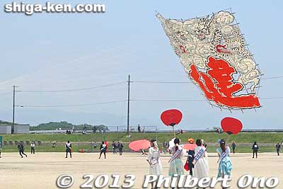 Keywords: shiga higashiomi odako matsuri giant kite festival notogawa big