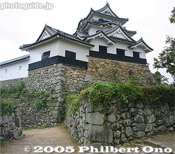 The rear of the castle tower.
Keywords: shiga hikone castle tower national treasure