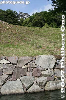 Castle tower
Keywords: shiga hikone castle moat boat ride yakata-bune stone wall