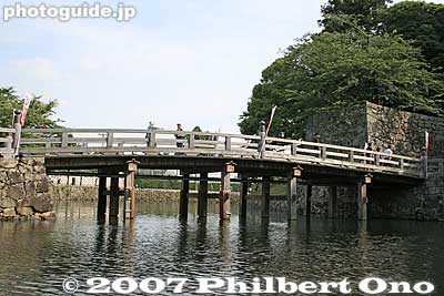 Keywords: shiga hikone castle moat boat ride yakata-bune stone wall bridge