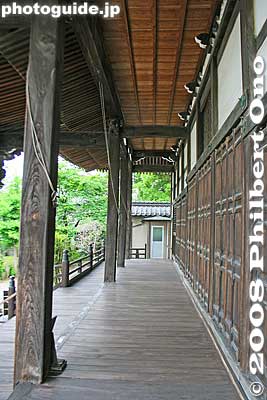 Main hall of Enshoji.
Keywords: shiga hikone takamiya-juku nakasendo road station post stage town shukuba buddhist hongwanji temple