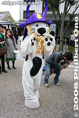 Another dog, Karawan-kun to promote castle town Karatsu, Saga Pref. 唐ワンくん (佐賀 唐津市）
Keywords: shiga hikone mascot character costume yuru-kyara festival matsuri 