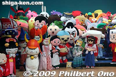 Yuru-kyara mascot characters on stage in Hikone, Shiga Prefecture.
Keywords: shiga hikone yuru-kyara mascot character festival 