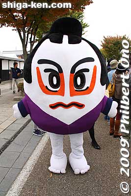 Kabuki-like
Keywords: shiga hikone yuru-kyara mascot character festival matsuri10