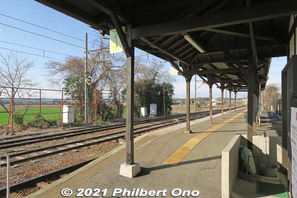 Hino Station train platform.
Keywords: shiga hino station Ohmi Railways omi