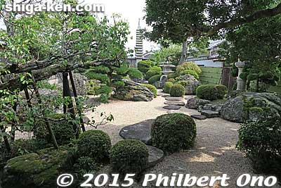 Garden
Keywords: shiga hino-cho house home omi hino shonin merchant Furusato-kan