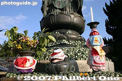 Base of giant Jizo statue
Keywords: shiga nagahama kinomoto-cho jizo-in buddhist temple frog